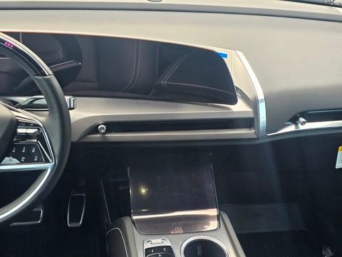 New 2026 Cadillac Vistiq Luxury AWD/4WD image 18