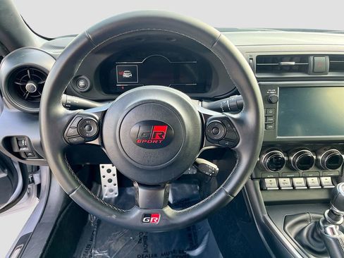 Used 2023 Toyota GR86 Premium RWD image 11