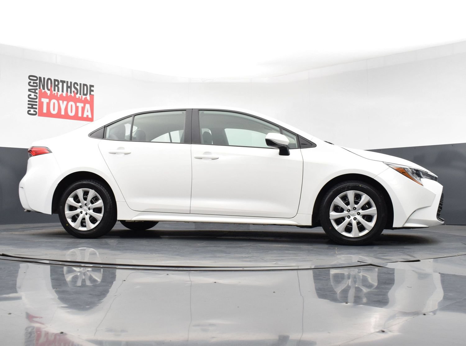 Used 2025 Toyota Corolla LE FWD image 27