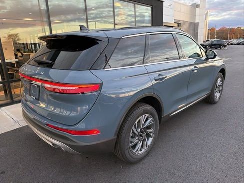 New 2026 Lincoln Corsair Premiere image 3