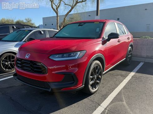 Certified 2025 Honda HR-V Sport image 2