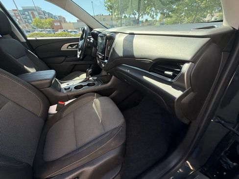 Used 2019 Chevrolet Traverse LT AWD/4WD image 37