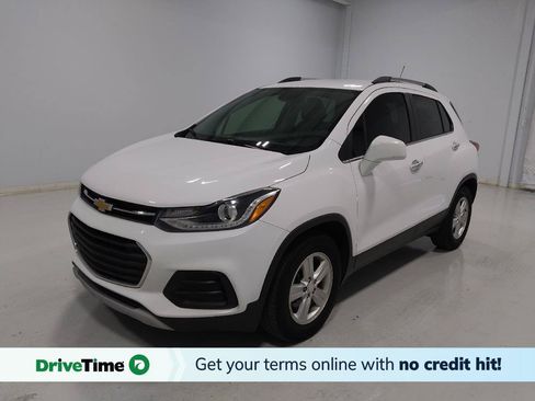 Used 2020 Chevrolet Trax LT w/ Driver Confidence Package FWD image 1