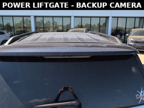 Used 2020 Ford Expedition XLT w/ Equipment Group 202A image 5