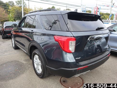 Used 2022 Ford Explorer XLT w/ Equipment Group 202A image 6