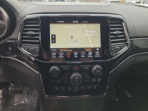 Used 2020 Jeep Grand Cherokee Overland image 24