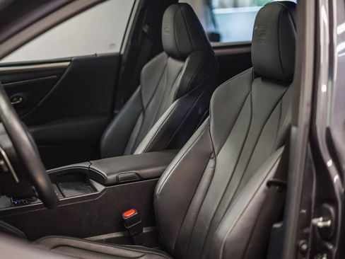 Used 2024 Lexus ES 300h F Sport w/ Accessory Package (Z1) image 17