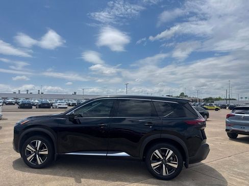 Certified 2023 Nissan Rogue SL w/ SL Premium Package FWD image 9
