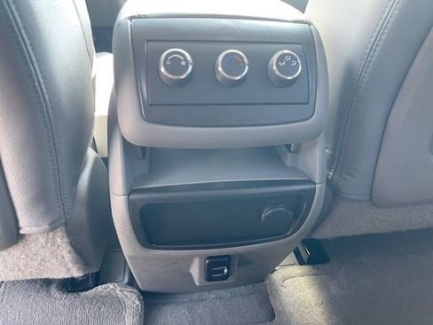 Used 2016 Chevrolet Traverse LS AWD/4WD image 19