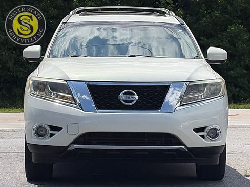 Used 2014 Nissan Pathfinder Platinum w/ Platinum Premium Package FWD image 2
