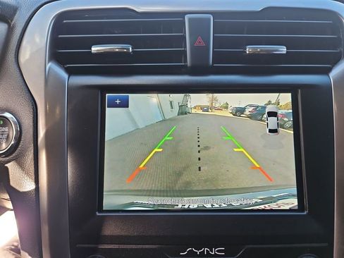 Used 2019 Ford Fusion SE image 20