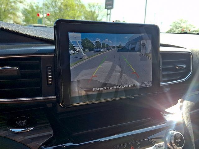 Used 2023 Ford Explorer Limited AWD/4WD image 19
