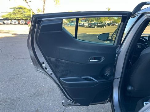 Used 2020 Toyota C-HR LE image 23