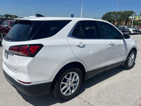 Used 2024 Chevrolet Equinox LT FWD image 3