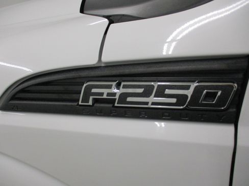 Used 2016 Ford F250 XL image 5
