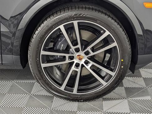 New 2026 Porsche Cayenne Coupe image 13