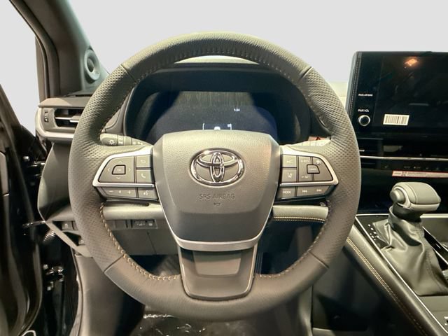 New 2026 Toyota Sienna XLE Woodland Edition AWD/4WD image 9