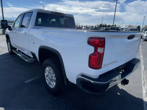 Used 2024 Chevrolet Silverado 2500 LT AWD/4WD image 8