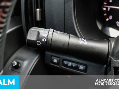 Used 2025 Nissan Frontier PRO-4X AWD/4WD image 30