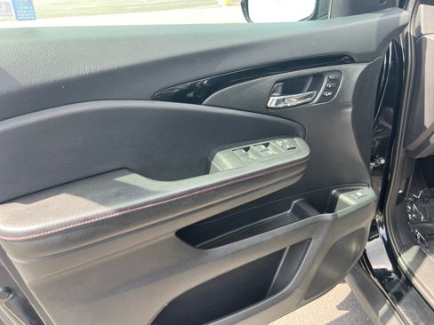 Used 2018 Honda Ridgeline Black Edition image 36