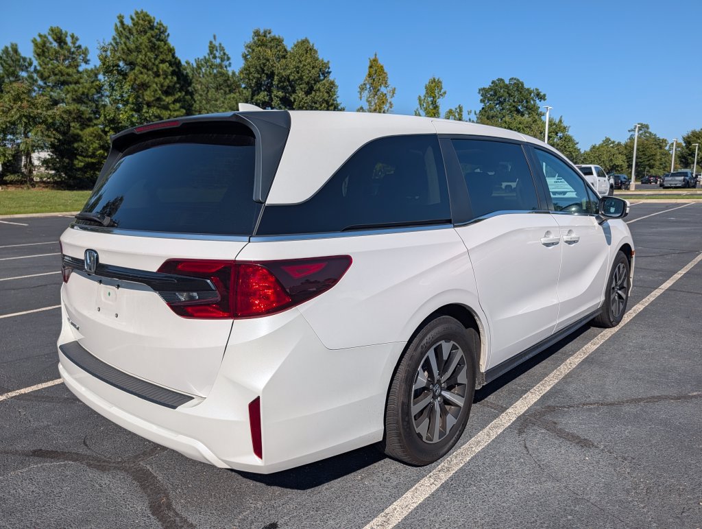 Used 2025 Honda Odyssey EX-L image 24