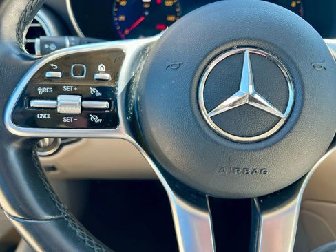 Used 2022 Mercedes-Benz GLC 300 4MATIC w/ Multimedia Package Lite image 29