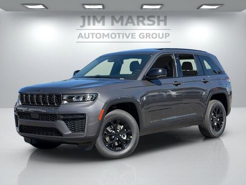 New 2026 Jeep Grand Cherokee Altitude AWD/4WD image 2
