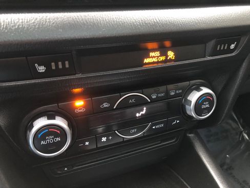 Used 2015 MAZDA MAZDA3 i Grand Touring image 30