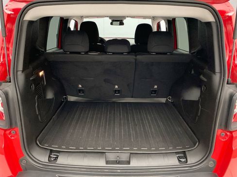 Used 2022 Jeep Renegade Latitude AWD/4WD image 25