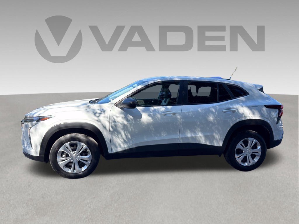 Used 2024 Chevrolet Trax LS FWD image 16