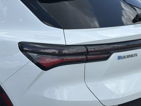 Used 2025 Chevrolet Equinox EV LT FWD image 7