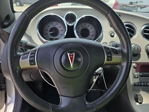 Used 2007 Pontiac Solstice Convertible w/ Premium Package RWD image 12