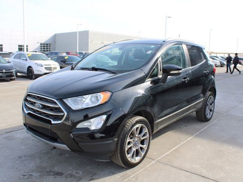 Used 2021 Ford EcoSport Titanium image 3