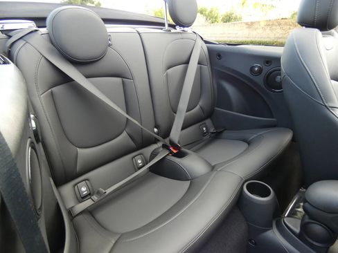 Used 2021 MINI Cooper S image 39