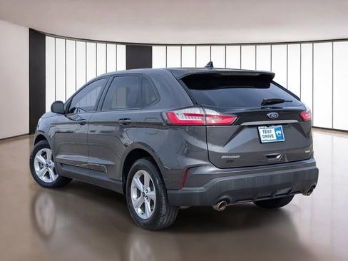 Used 2019 Ford Edge SE image 9