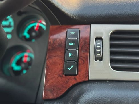 Used 2014 Chevrolet Tahoe LT image 34