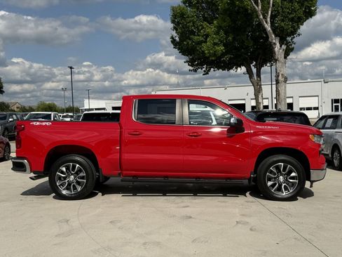 Used 2023 Chevrolet Silverado 1500 LT AWD/4WD image 3