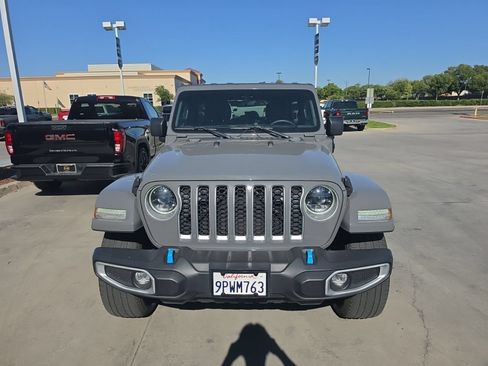 Used 2023 Jeep Wrangler Unlimited Sahara AWD/4WD image 2
