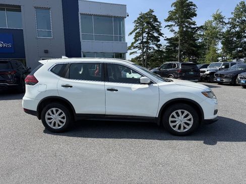 Used 2018 Nissan Rogue S AWD/4WD image 7