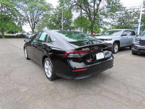 Certified 2023 Honda Accord LX image 4