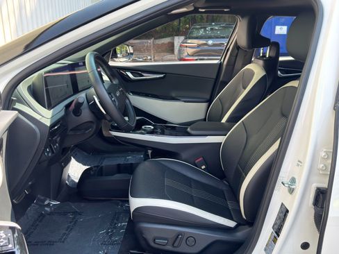 Used 2022 Kia EV6 GT-Line RWD image 16