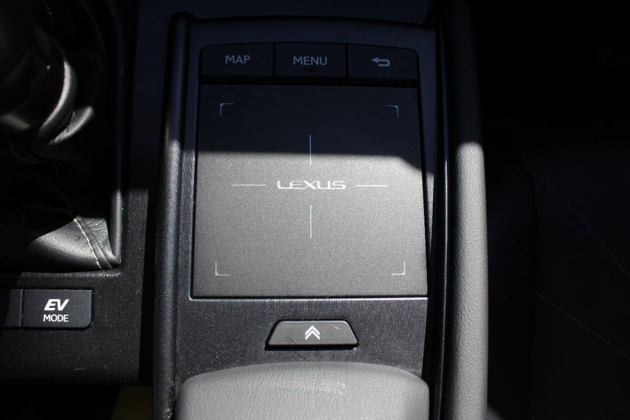 Used 2020 Lexus ES 300h w/ Accessory Package 2 FWD image 16