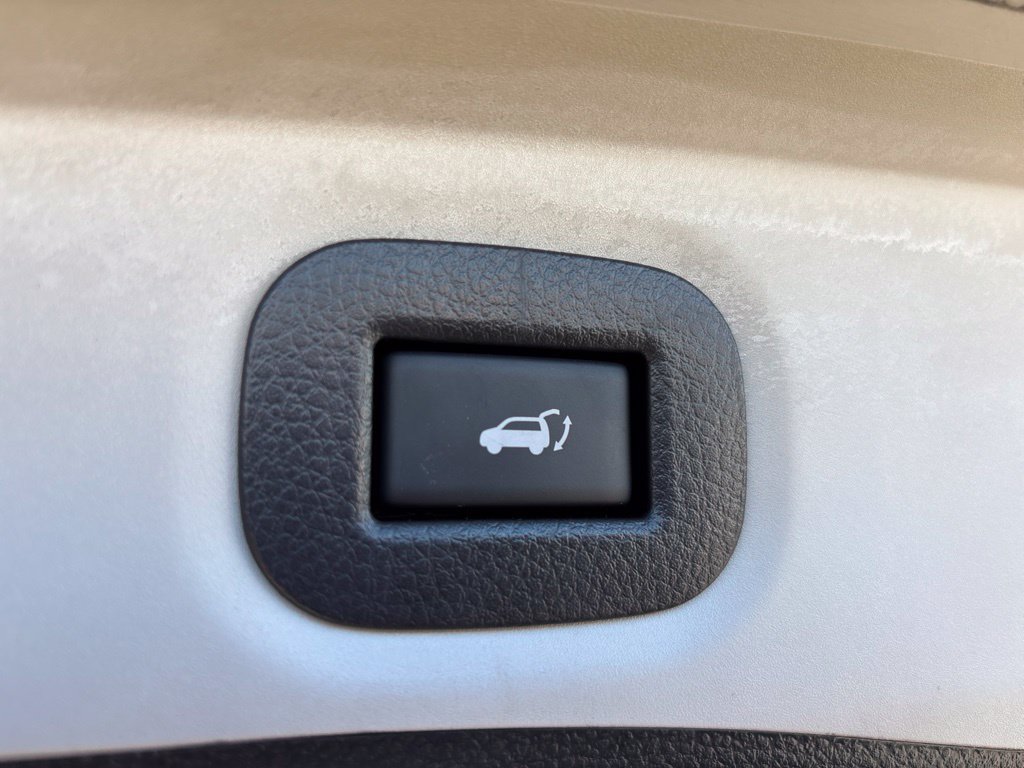 Used 2019 Nissan Rogue SV AWD/4WD image 8