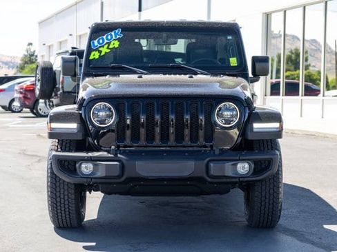 Used 2023 Jeep Wrangler Unlimited Sport AWD/4WD image 2
