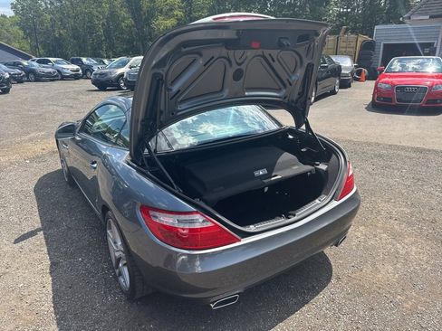 Used 2016 Mercedes-Benz SLK 300 image 42