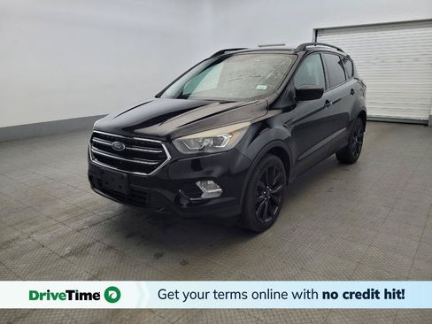Used 2017 Ford Escape SE w/ SE Sport Appearance Package AWD/4WD image 1
