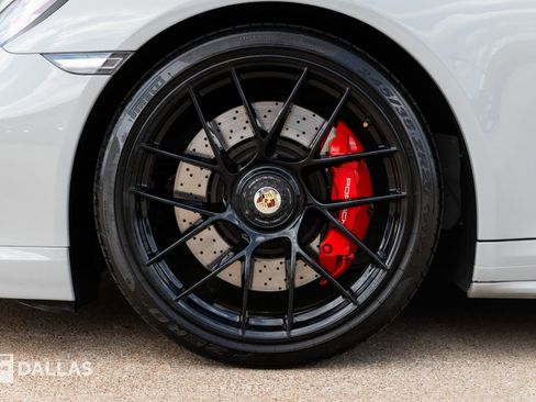 Used 2018 Porsche 911 Turbo image 10