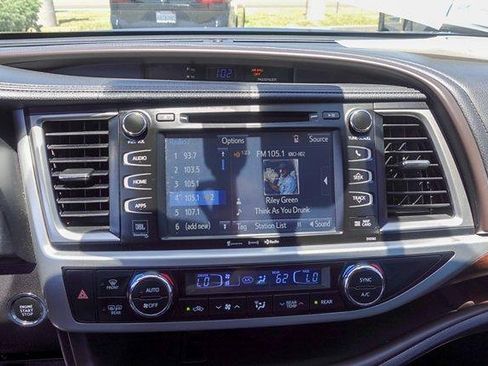 Used 2016 Toyota Highlander Limited Platinum FWD image 20