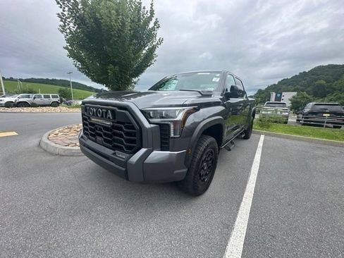 Used 2025 Toyota Tundra TRD Pro w/ Tow Tech Package AWD/4WD image 4