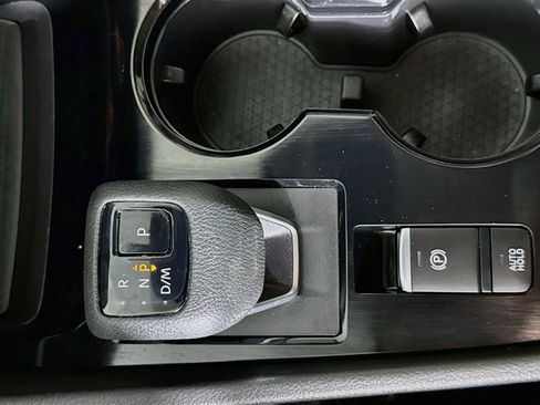 Used 2023 Nissan Rogue SV FWD image 19